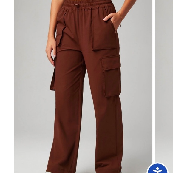 Fabletics Women’s Heights Cargo Pants Sepia Brown Baggy Wide Hiking Trail Medium - Picture 1 of 15